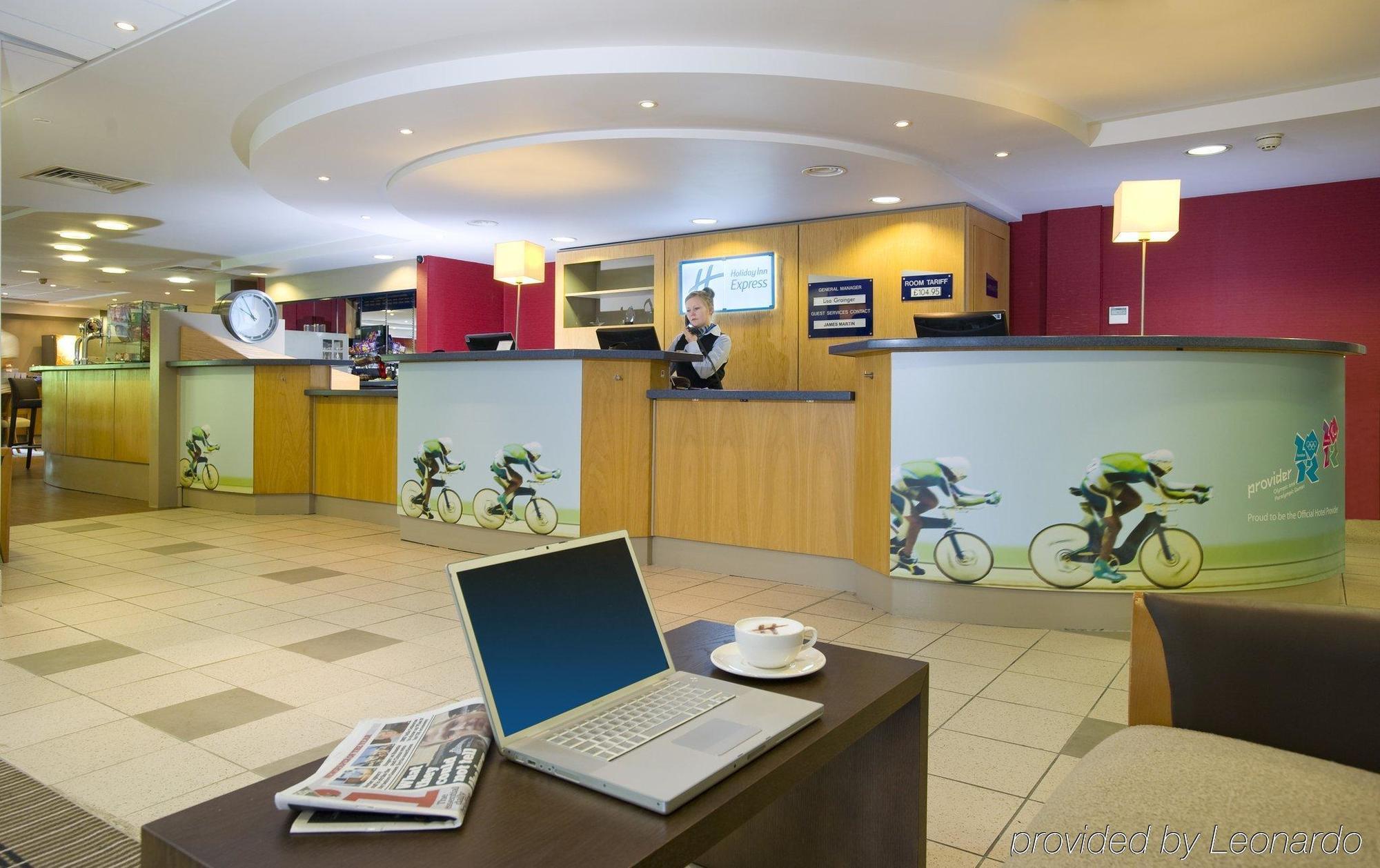 Holiday Inn Express Swansea East, An Ihg Hotel Extérieur photo