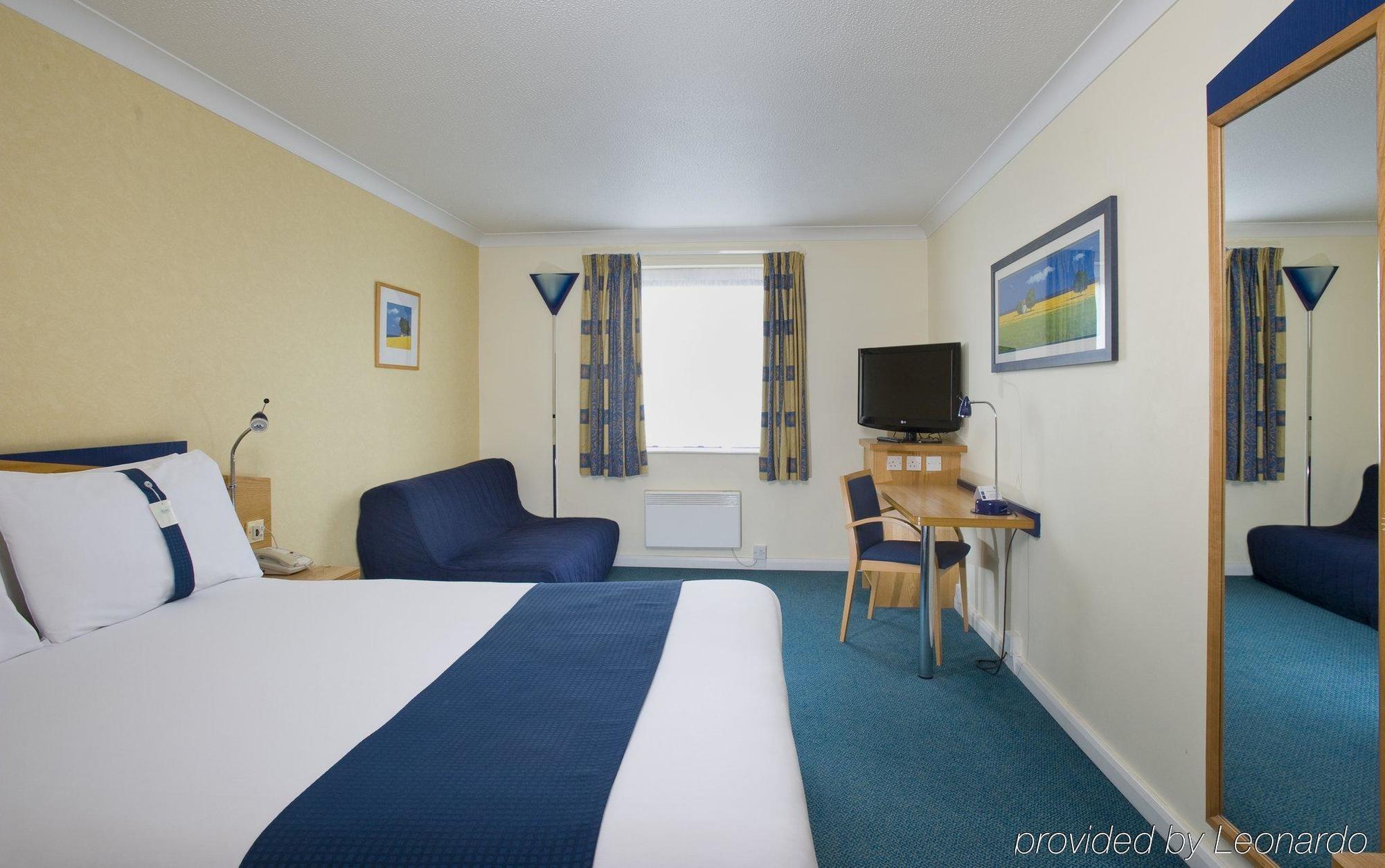 Holiday Inn Express Swansea East, An Ihg Hotel Extérieur photo