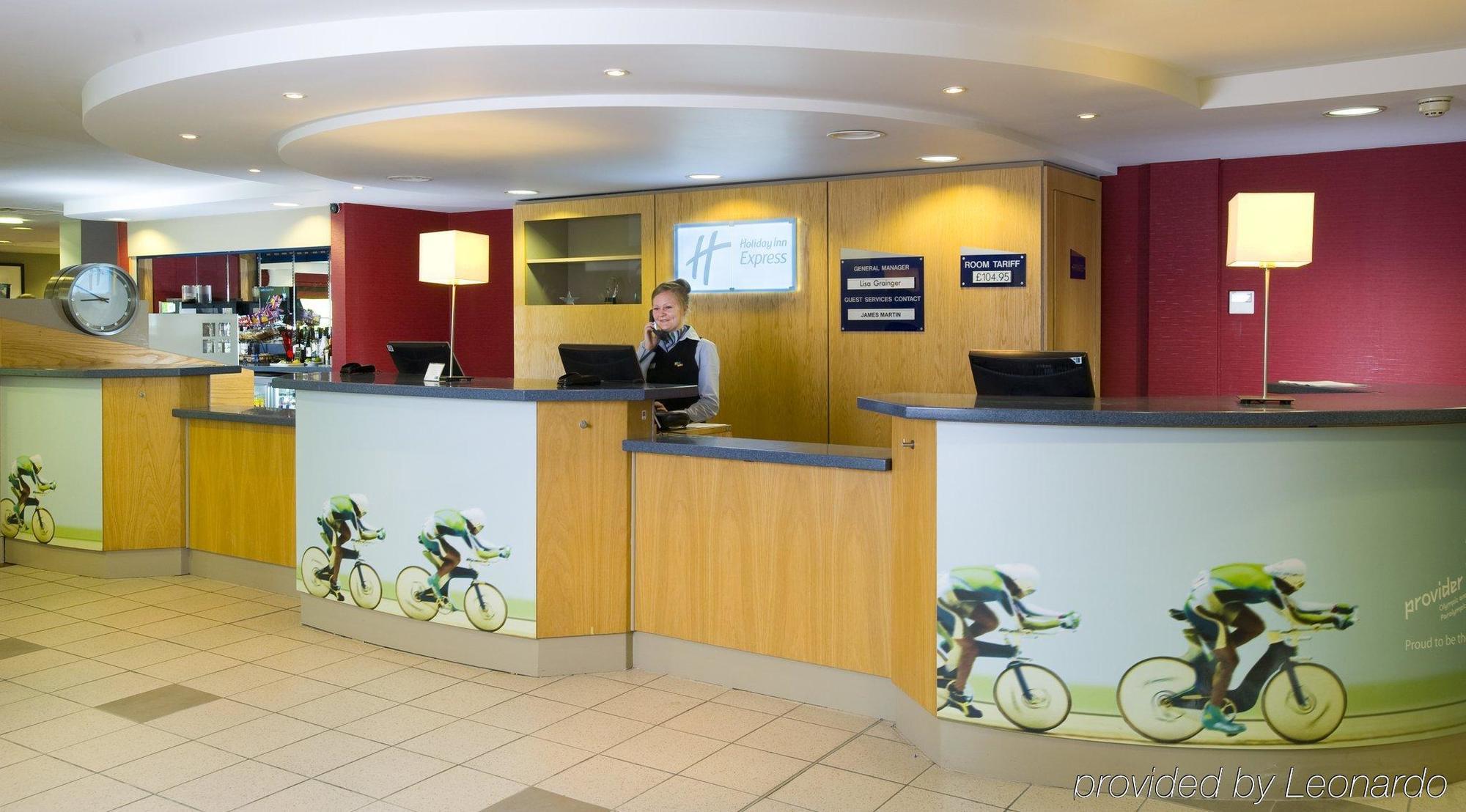 Holiday Inn Express Swansea East, An Ihg Hotel Extérieur photo