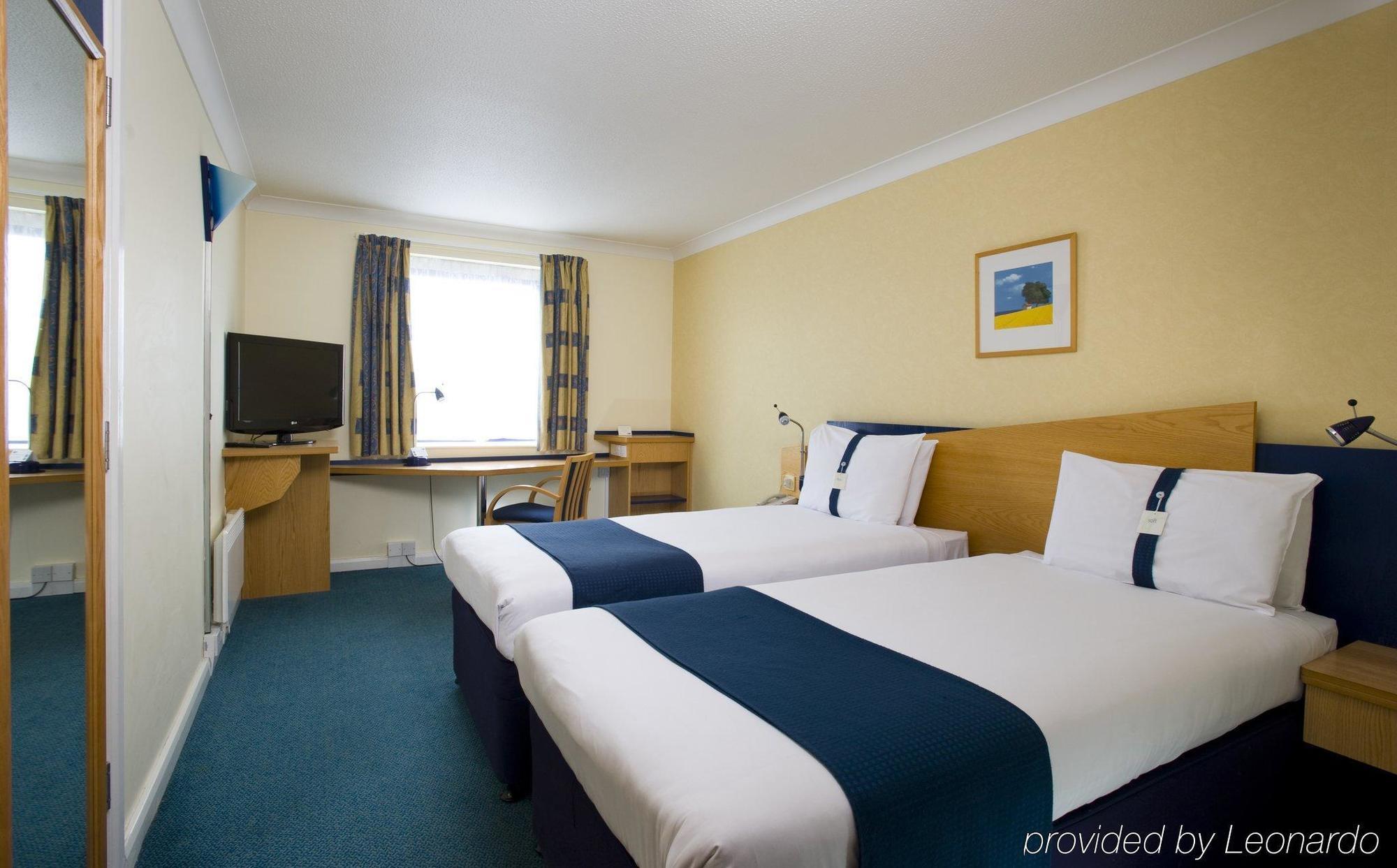 Holiday Inn Express Swansea East, An Ihg Hotel Extérieur photo